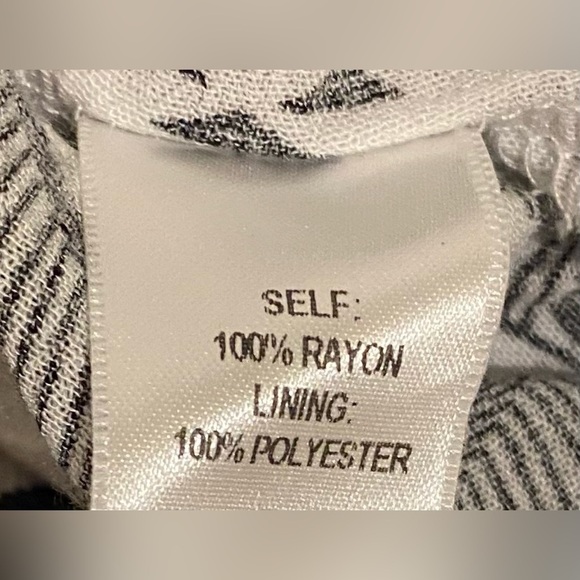 LULU'S Sparrow Black and White Printed Halter Jumpsuit Size S - Picture 8 of 10